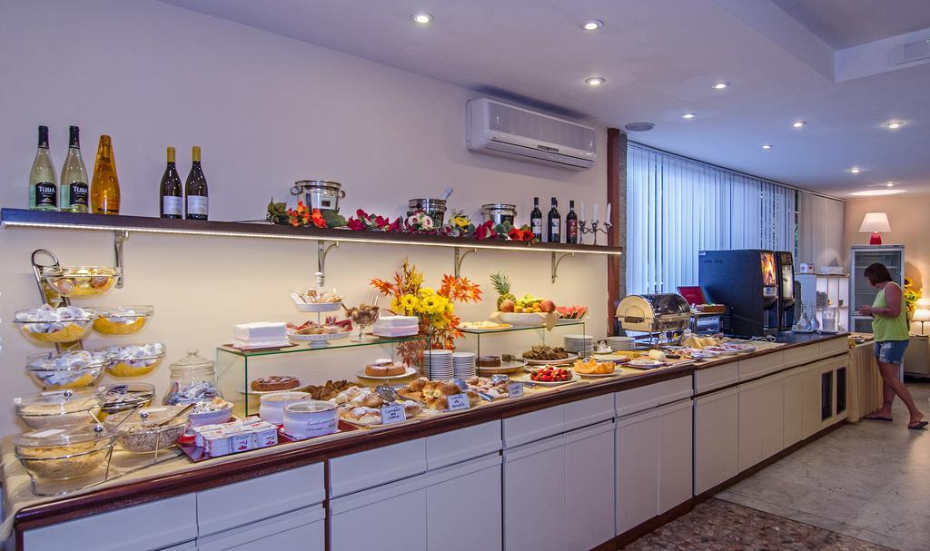 Scandinavia Hotel 3*